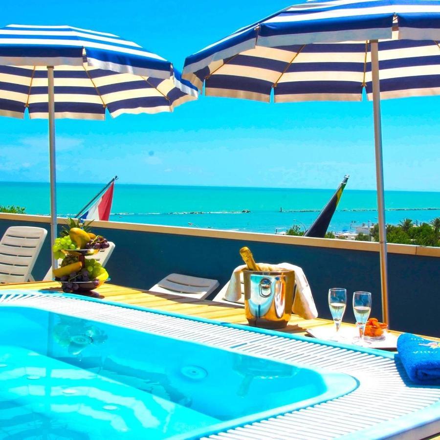 Hotel Holiday Martinsicuro Dış mekan fotoğraf