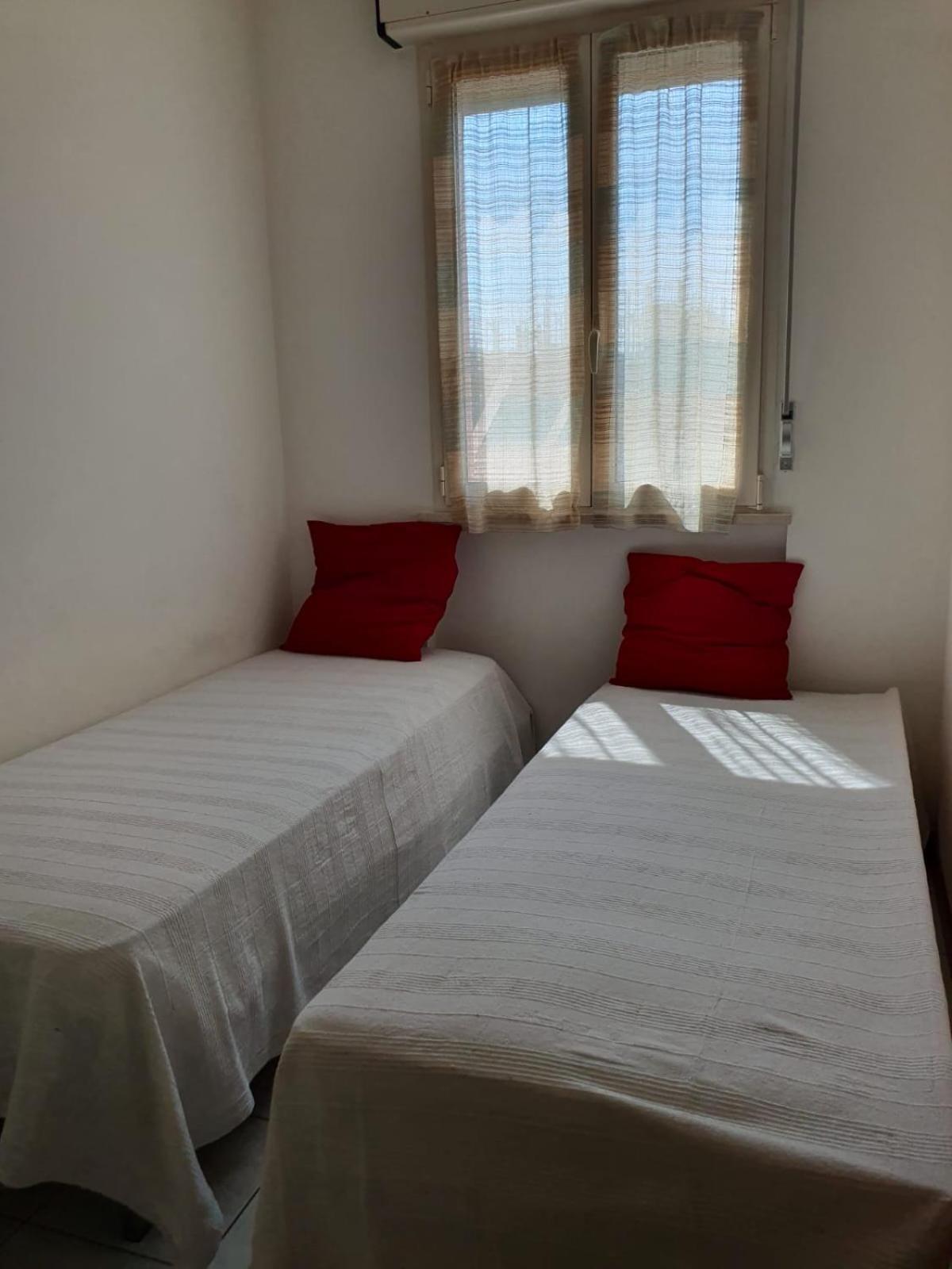 Hotel Holiday Martinsicuro Oda fotoğraf